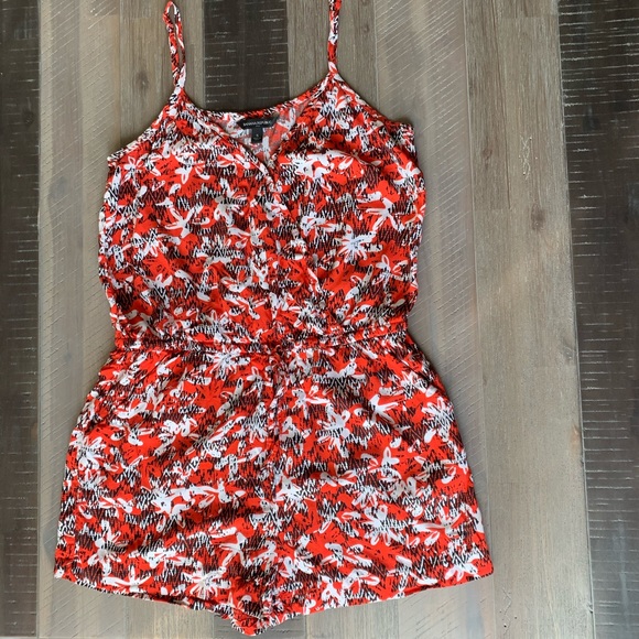 Banana Republic Floral Romper - Picture 1 of 7